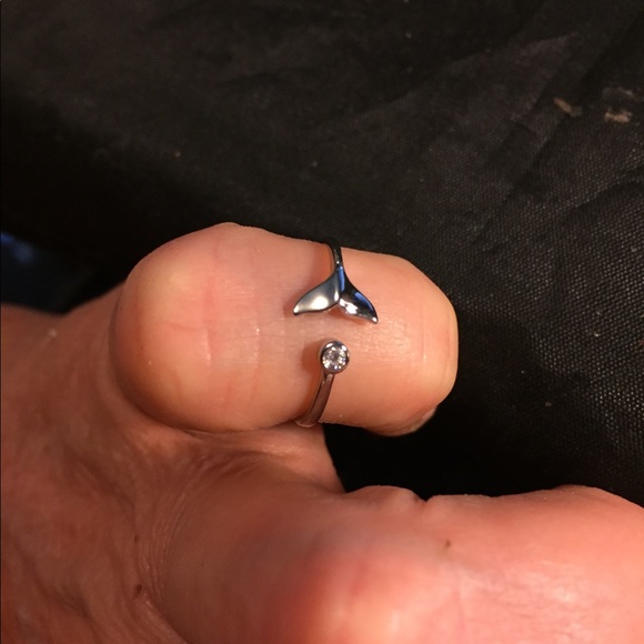 Sterling silver dolphin tail ring CZ gem 4-6 - Picture 4 of 5